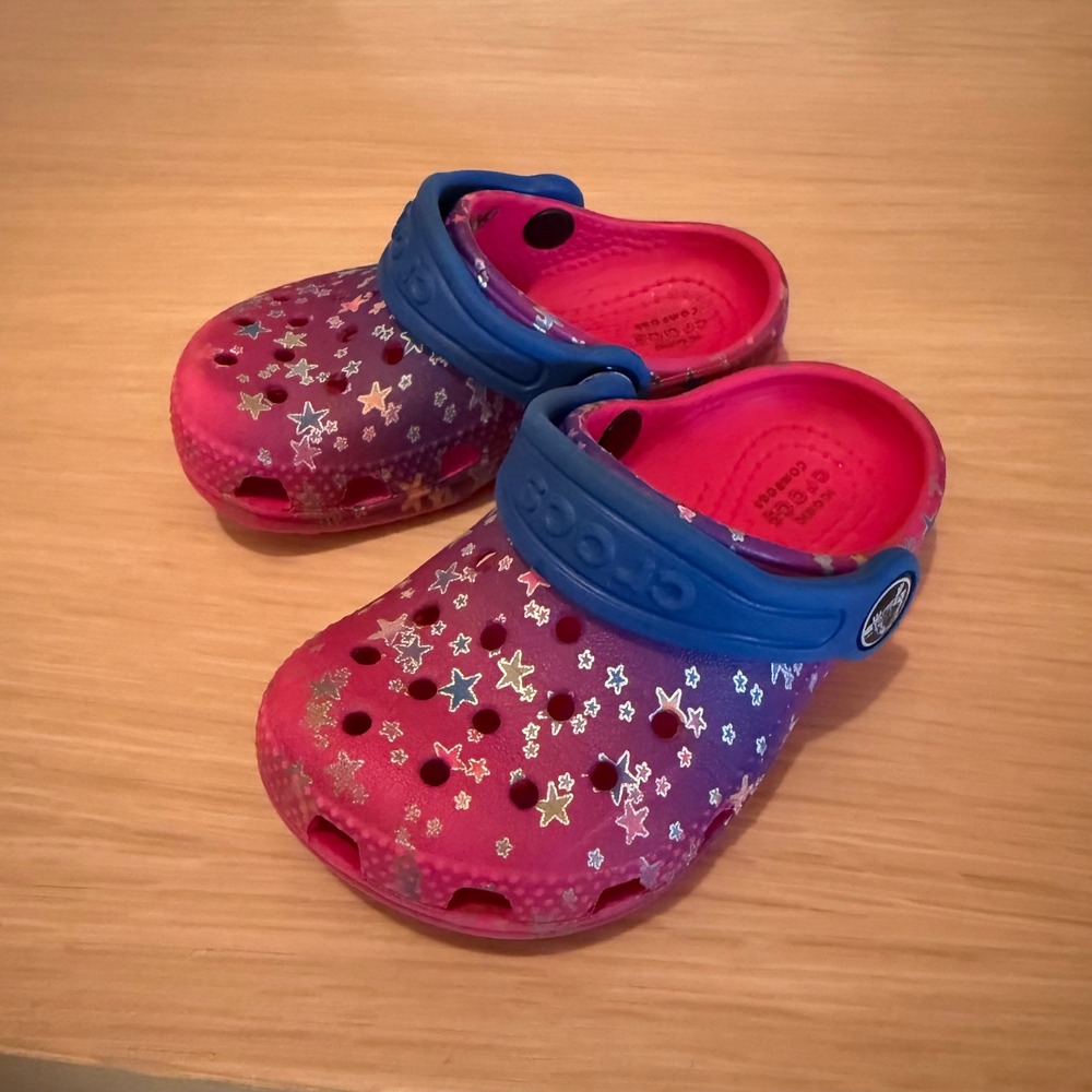Crocs Classic Graphic Clog K Pink Blue Multi Stars 6 Little‎ Kid